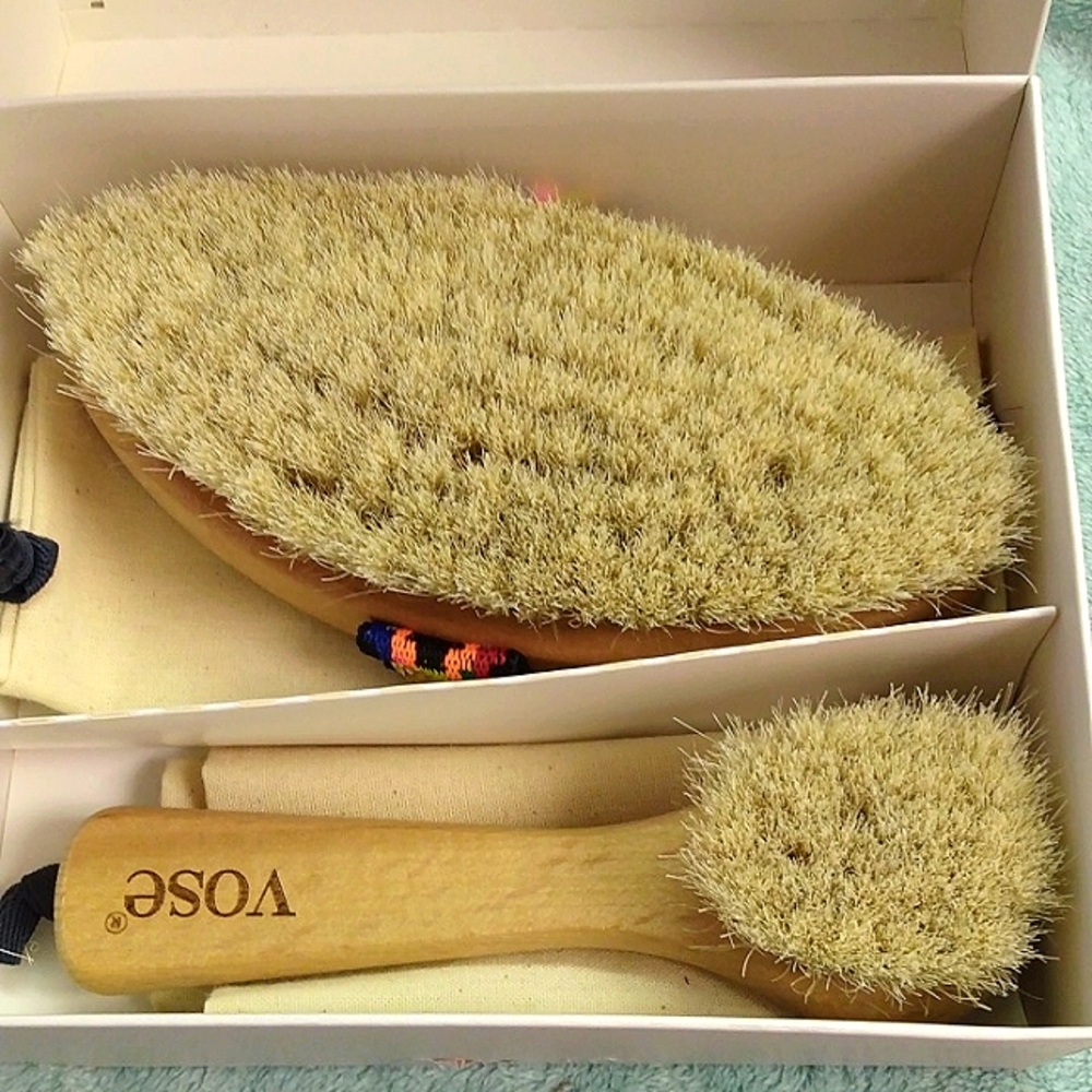 Vose all natural horse hair brushes for face and body. New - Picture 6 of 6